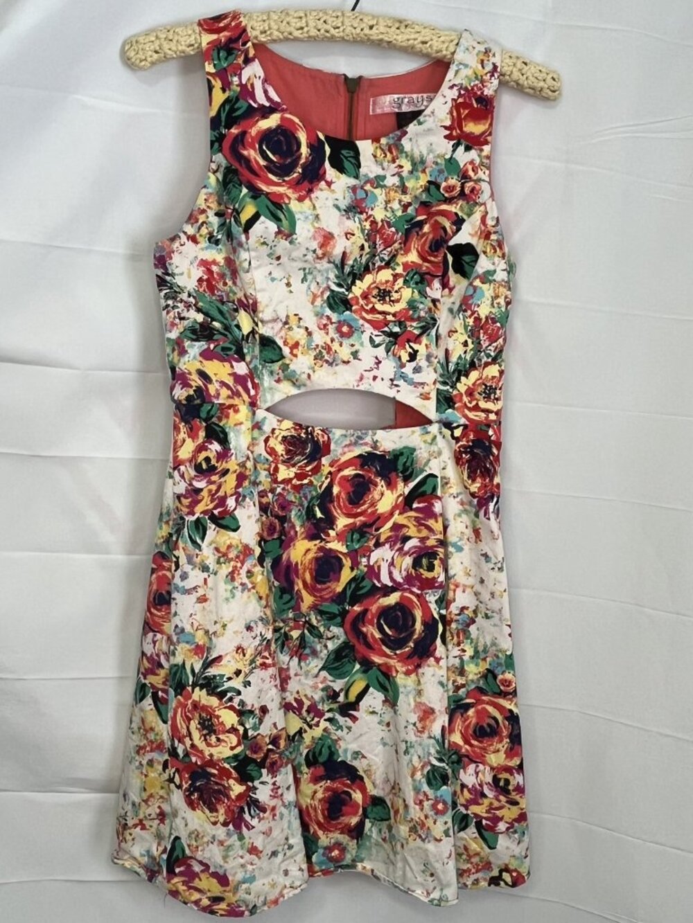 Grayson Floral Dress with Cut Out in front and back Medium Summer material girl